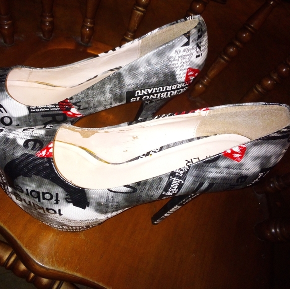 Heels - Picture 3 of 14